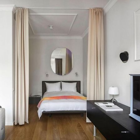Design Studio Apartment With Balcony By Hostlovers Kaunas Kültér fotó
