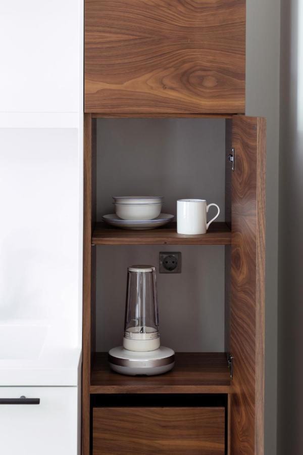 Design Studio Apartment With Balcony By Hostlovers Kaunas Kültér fotó