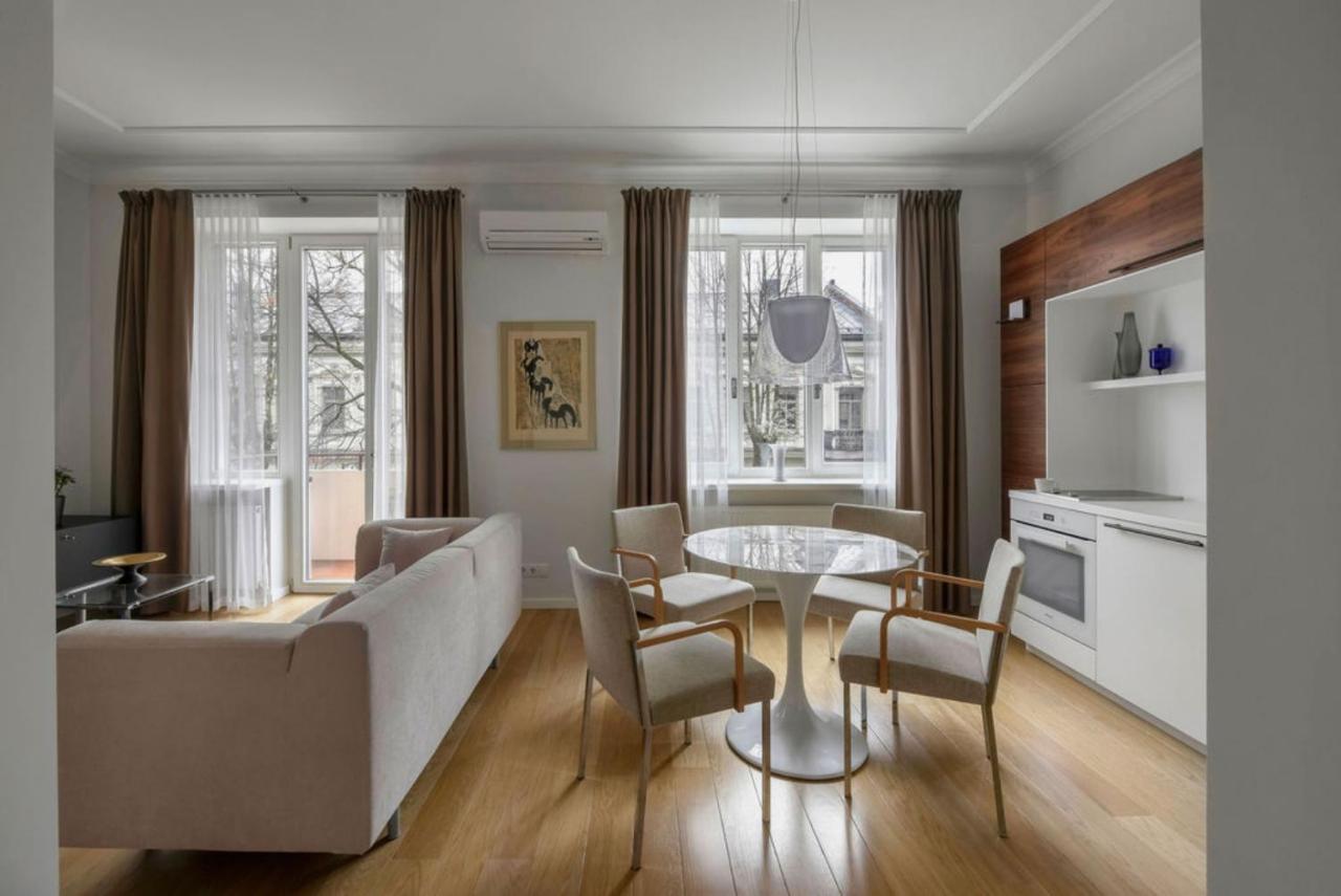 Design Studio Apartment With Balcony By Hostlovers Kaunas Kültér fotó